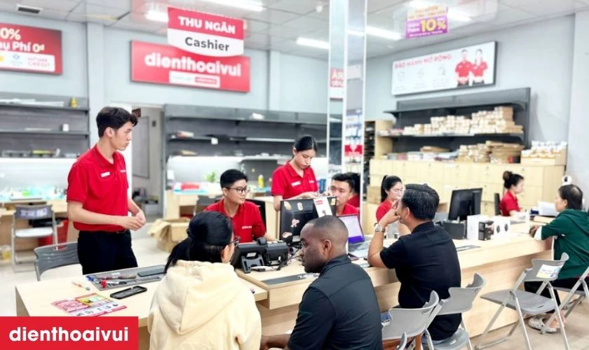 N&ecirc;n thay m&agrave;n h&igrave;nh Huawei Nova 2i ch&iacute;nh h&atilde;ng GENA loại Pro tại Điện Thoại Vui?