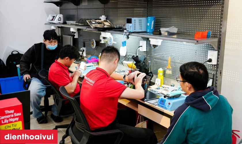 Quy tr&igrave;nh chuy&ecirc;n nghiệp tại Điện Thoại Vui