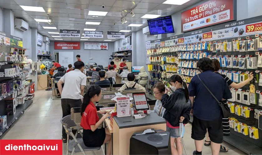 Dịch vụ thay màn hình iPhone 11 Pro chính hãng GENA loại A+ lấy liền tại Điện Thoại Vui