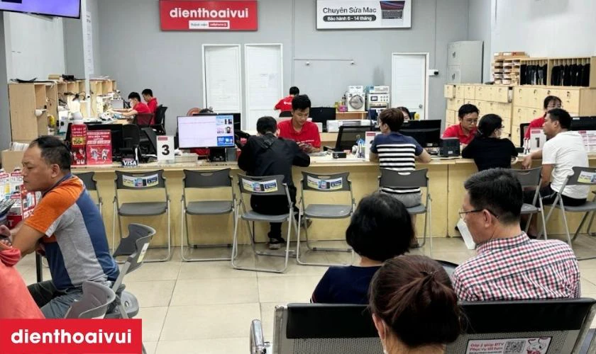 Quy trình thay màn hình iPhone 11 Pro Max chính hãng Pisen tại Điện Thoại Vui