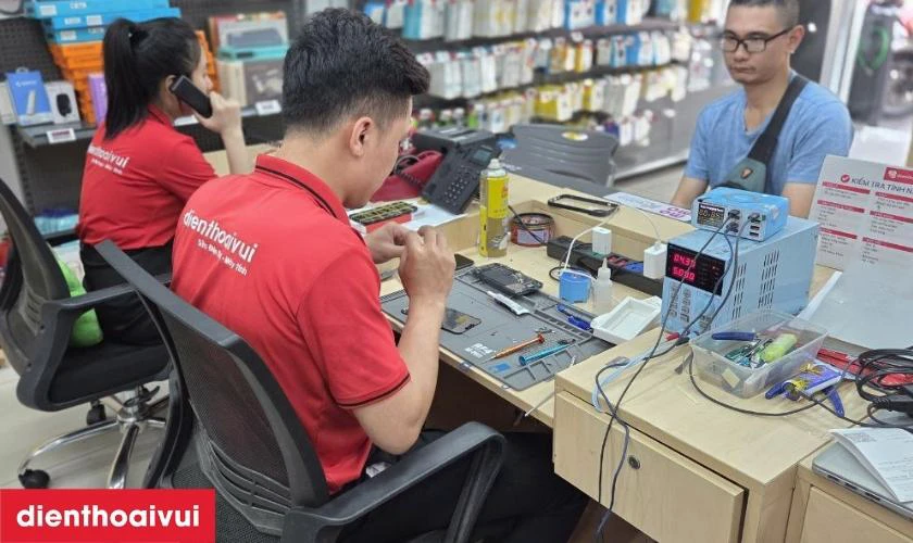 Bàn giao và hướng dẫn sử dụng
