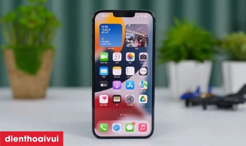 Có nên thay màn hình iPhone 13 Pro chính hãng EK PRO không?