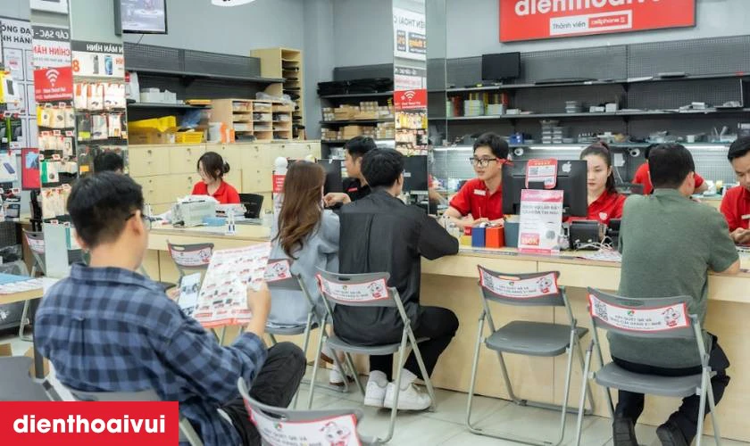 Dịch vụ thay màn hình iPhone 14 Pro chính hãng GENA loại Pro lấy liền tại Điện Thoại Vui
