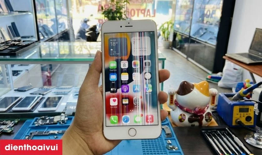 Biểu hiện m&agrave;n iPhone 6S Plus cần được thay thế?