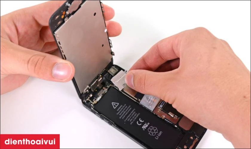 Có nên thay màn hình iPhone 7 chính hãng GENA loại Pro không?
