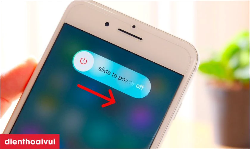 Tháo thẻ nhớ và Sim
