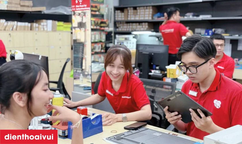 Dịch vụ thay màn hình iPhone 7 Plus chính hãng GENA loại Pro lấy liền tại Điện Thoại Vui