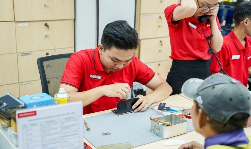 Tay nghề kỹ thuật viên