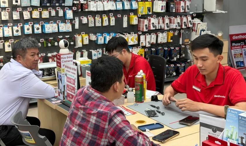 Ưu điểm khi thay màn hình iPhone quận Bình Thạnh tại Điện Thoại Vui