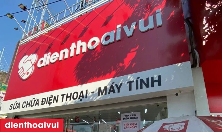 Nên thay màn hình iPhone ở đâu trong quận Tân Bình uy tín, chính hãng?