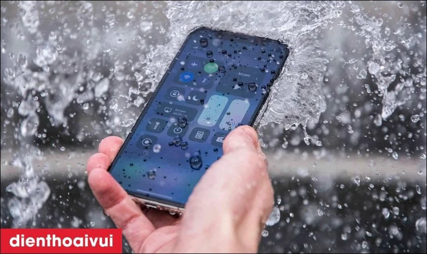 Thay màn hình iPhone X có ảnh hưởng đến khả năng chống nước không?