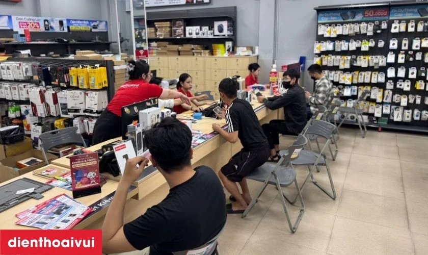 Quy trình thay màn hình iPhone XS Max Pisen tại Điện Thoại Vui