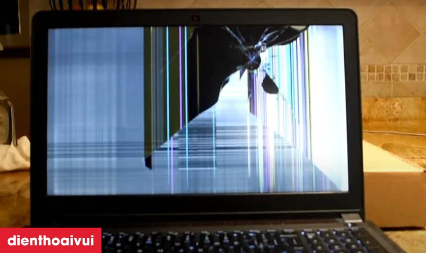 Laptop Acer bị hỏng m&agrave;n h&igrave;nh &ndash; n&ecirc;n sửa hay thay mới?