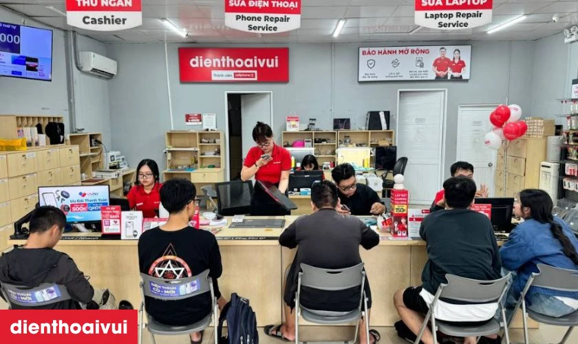 Thay m&agrave;n h&igrave;nh laptop Acer Enduro Urban T3 EUT310A gi&aacute; tốt, uy t&iacute;n tại Điện Thoại Vui