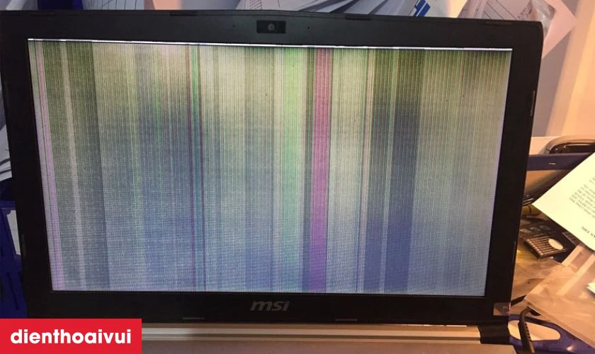 Dấu hiệu n&ecirc;n thay m&agrave;n h&igrave;nh Acer Predator Helios 300 PH315-51-78J8 ngay