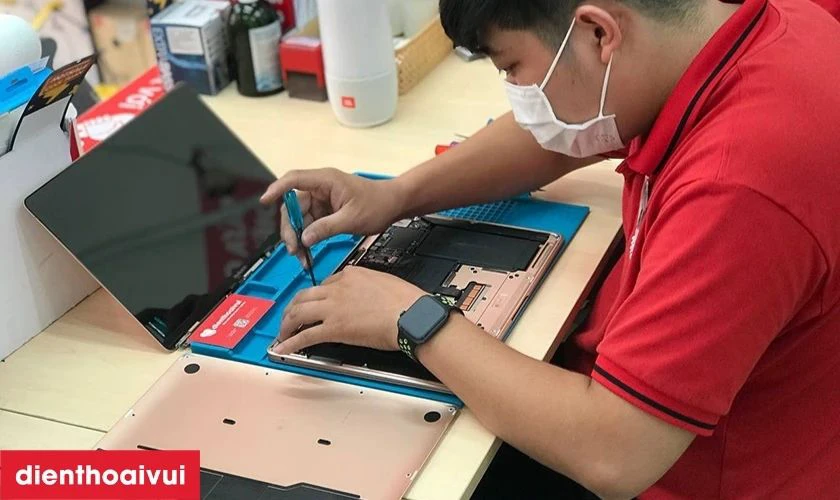 Quy tr&igrave;nh thay m&agrave;n h&igrave;nh laptop Asus A45