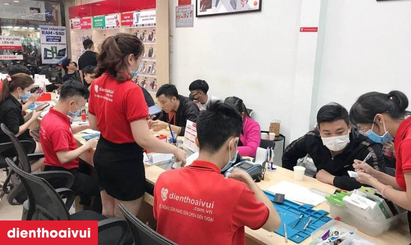 Địa chỉ thay m&agrave;n h&igrave;nh laptop Asus ROG G808 uy t&iacute;n