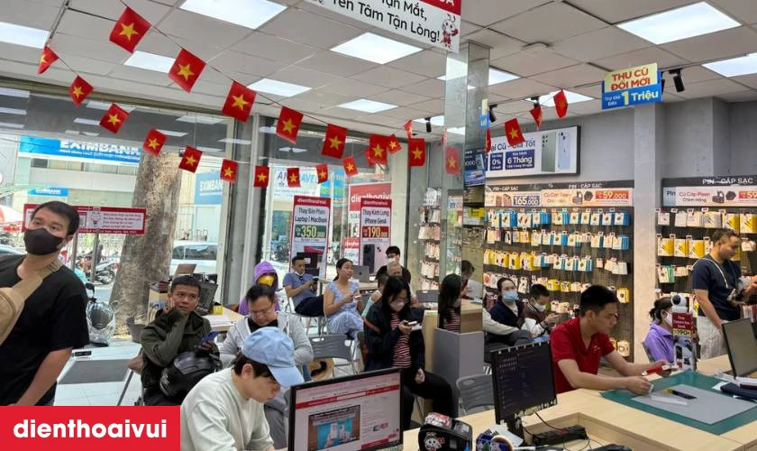 Ưu đãi và chính sách bảo hành khi thay màn hình laptop