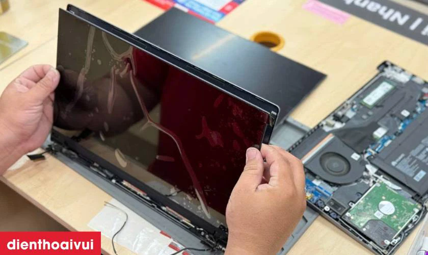 Quy tr&igrave;nh thay m&agrave;n h&igrave;nh Asus VivoBook Flip TP412 lấy liền tại Điện Thoại Vui