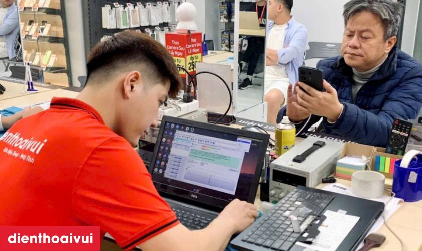 Quy tr&igrave;nh thay m&agrave;n h&igrave;nh Asus VivoBook Max X411 chuy&ecirc;n nghiệp tại Điện Thoại Vui