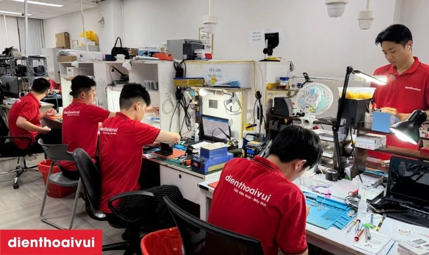 Địa chỉ thay m&agrave;n h&igrave;nh Asus VivoBook Max X441 uy t&iacute;n, chất lượng tại HCM, H&agrave; Nội