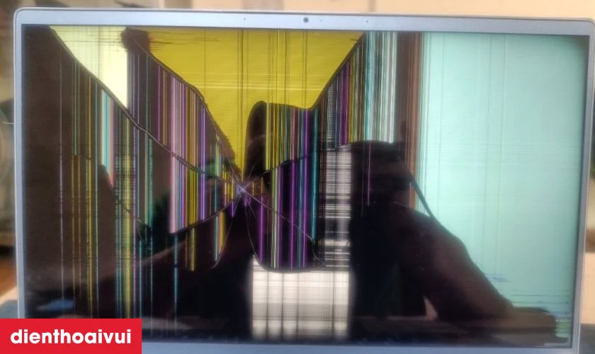 Thay m&agrave;n h&igrave;nh laptop Asus VivoBook Pro 17