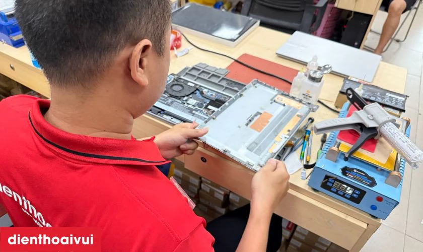 Địa chỉ thay m&agrave;n h&igrave;nh laptop Asus VivoBook X200 uy t&iacute;n, chất lượng tại HCM, H&agrave; Nội