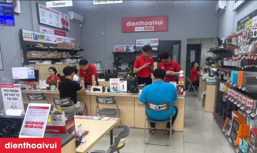 Quy tr&igrave;nh thay m&agrave;n h&igrave;nh Asus VivoBook X712 chuy&ecirc;n nghiệp tại Điện Thoại Vui