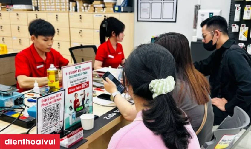 Đặt lịch thay m&agrave;n h&igrave;nh laptop Asus VivoBook X712 gi&aacute; tốt tại Điện Thoại Vui