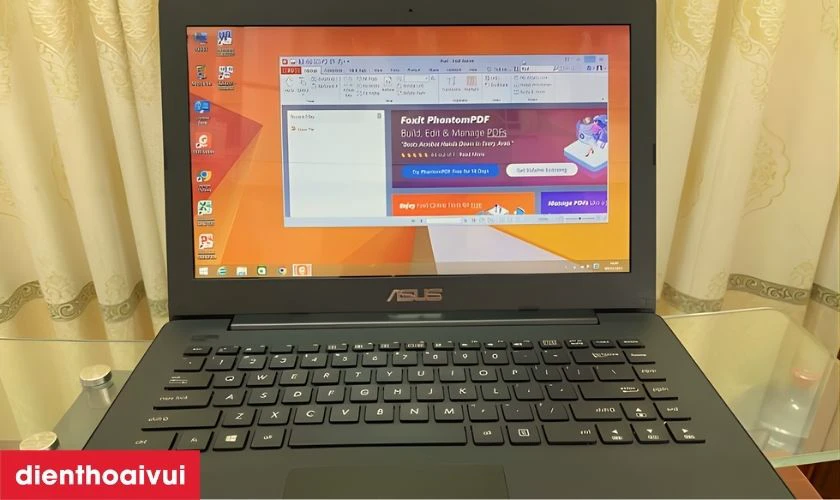 Laptop Asus X550 bị hỏng m&agrave;n h&igrave;nh, n&ecirc;n sửa hay thay mới?