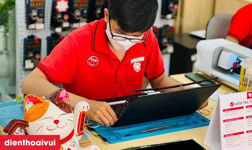 Thay m&agrave;n h&igrave;nh laptop Asus X550LC