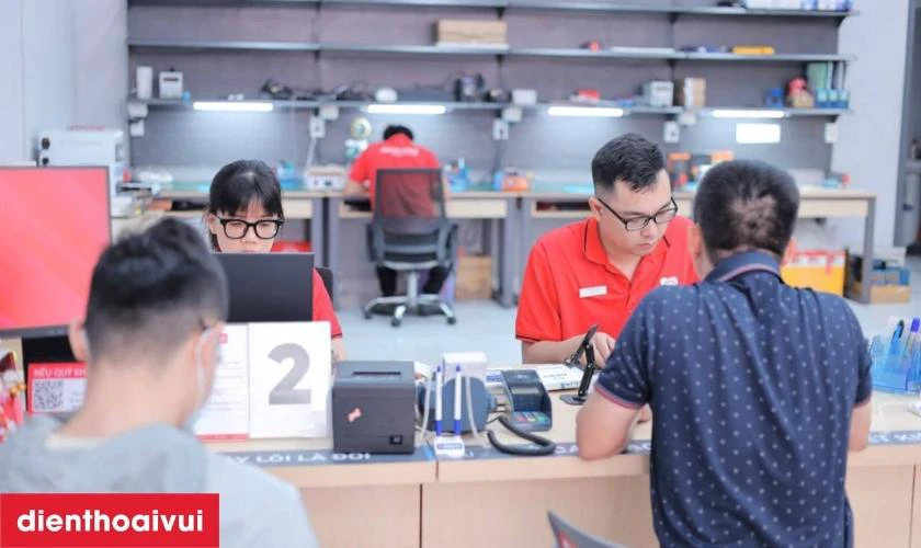 Kinh nghiệm khi thay m&agrave;n h&igrave;nh laptop k&eacute;o d&agrave;i tuổi thọ