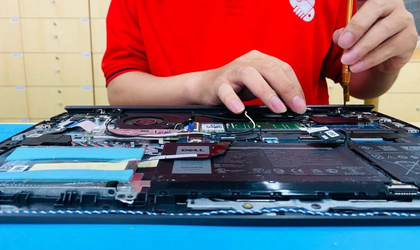 Quy trình thay màn hình laptop Bình Dương tại Điện Thoại Vui