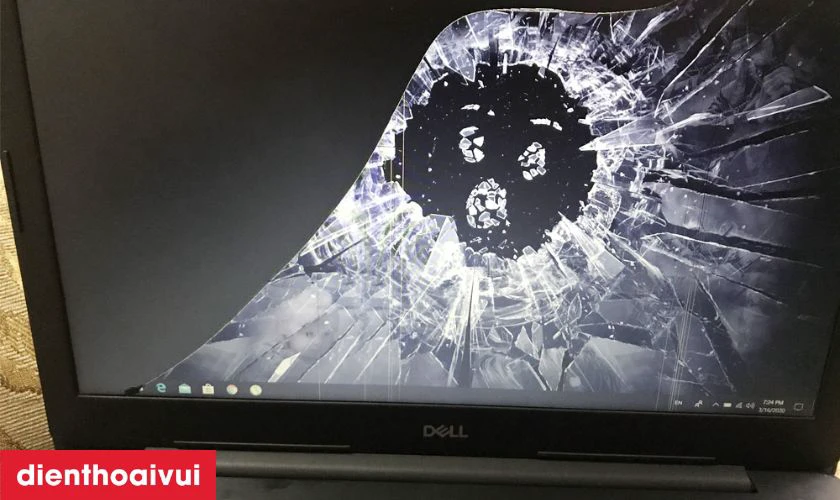Dấu hiệu cần thay màn hình laptop Dell Alienware M16 R1