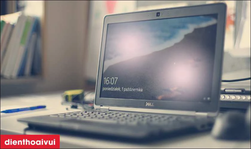Khi nào cần thay màn hình laptop Dell Inspiron 14 5458?