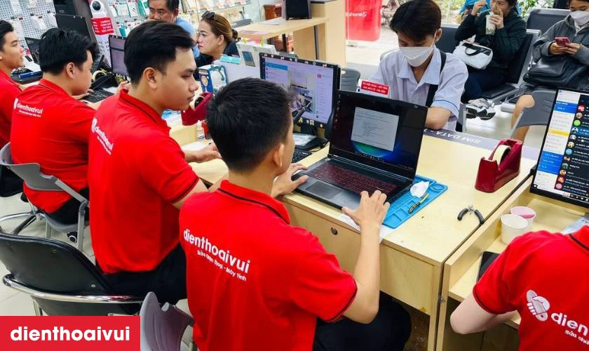 Vì sao lại chọn dịch vụ thay màn hình laptop Dell tại Điện Thoại Vui