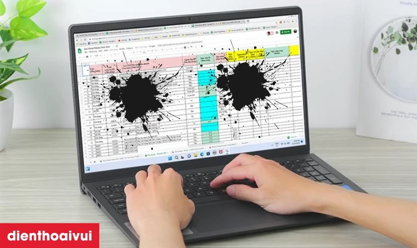 Dấu hiệu cần thay màn hình laptop Dell Inspiron 15 7573
