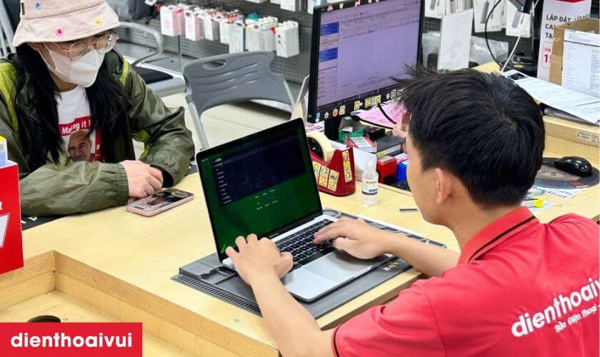 Tại sao nên chọn thay màn hình laptop tại Điện Thoại Vui?