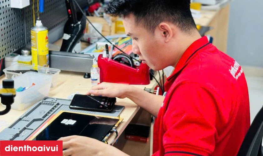 Thực hiện thay màn hình mới