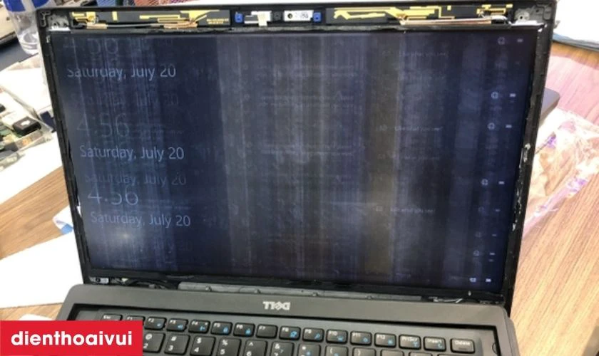 Dấu hiệu cần thay màn hình laptop Dell Latitude E5300