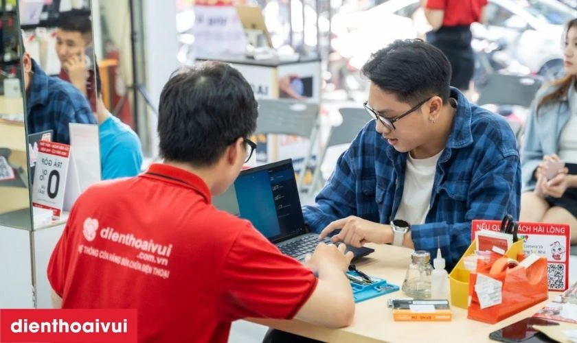 Vì sao lại chọn dịch vụ thay màn hình Dell tại Điện Thoại Vui?