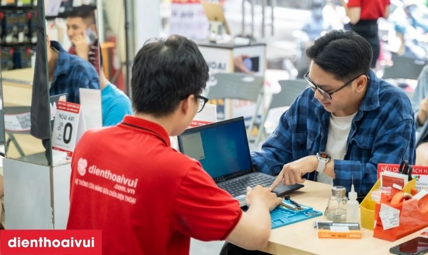 Quy trình thay màn hình laptop Dell Vostro 14 3430 tại Điện Thoại Vui