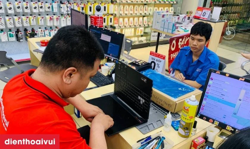 Vì sao lại chọn dịch vụ thay màn hình laptop Dell tại Điện Thoại Vui?