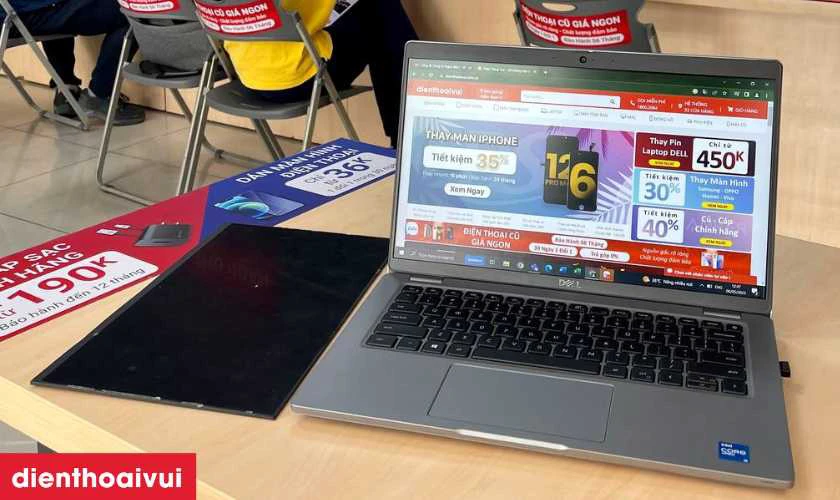 Quy trình thay màn hình laptop Dell Vostro 14 5468 chuyên nghiệp tại Điện Thoại Vui