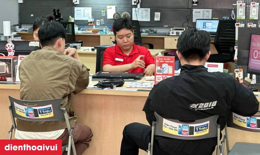Vì sao lại chọn dịch vụ thay màn hình laptop Dell tại Điện Thoại Vui