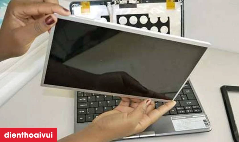 Dấu hiệu cần thay màn hình laptop Dell Xps 15 9510