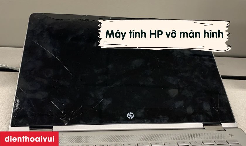 Dấu hiệu cần thay màn hình laptop HP Compaq 6725