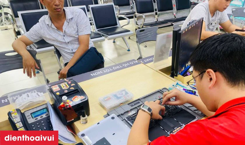 Sau khi thay xong, máy sẽ được kiểm tra kỹ các chức năng, vệ sinh sạch sẽ
