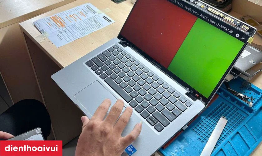 Quy trình thay màn hình laptop HP Envy 13-AD AD03XL 51.4WH