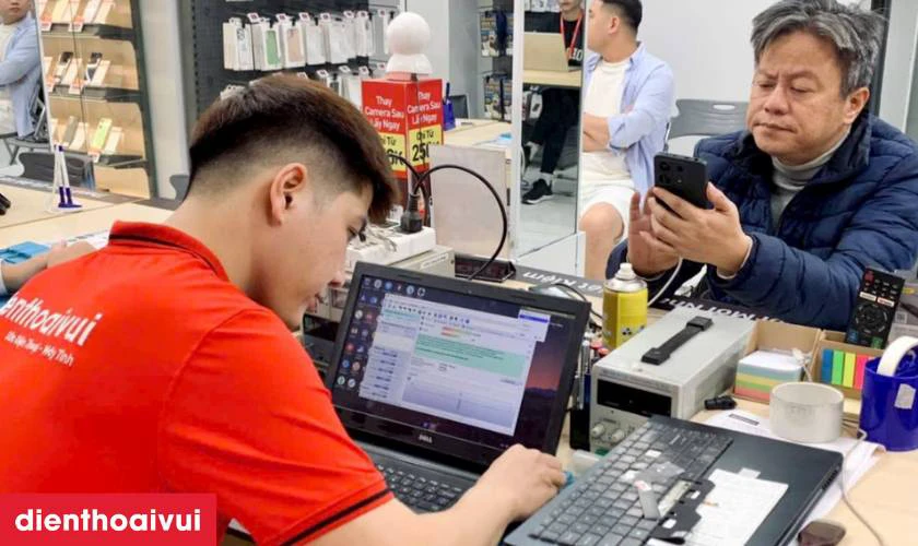 Giải ph&aacute;p thay m&agrave;n h&igrave;nh laptop HP Pavilion 14 CE2064TX ch&iacute;nh h&atilde;ng tại Điện Thoại Vui